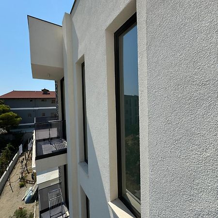 Twins Hotel Vlorë Екстериор снимка